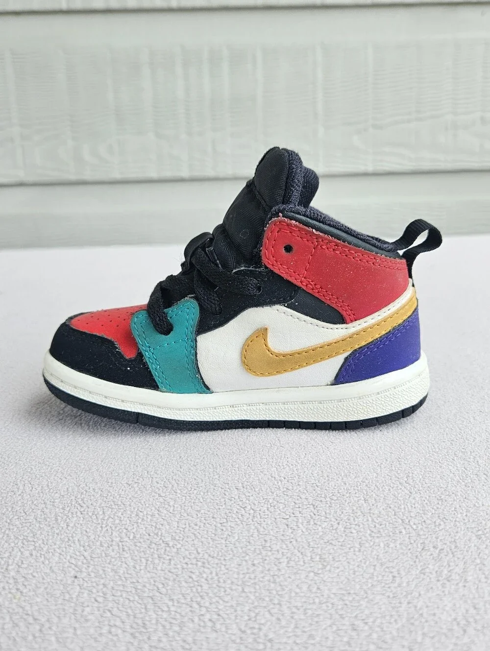 Nike Air Jordan 1 Mid TD Toddler SZ 6 Sneakers Multi-Color 90's Retro 640735-125